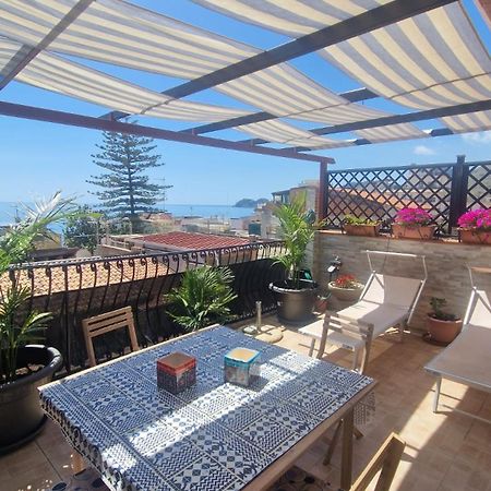 Terrazza Enjoy Apartment Letojanni Exterior foto
