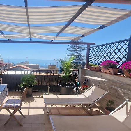 Terrazza Enjoy Apartment Letojanni Exterior foto
