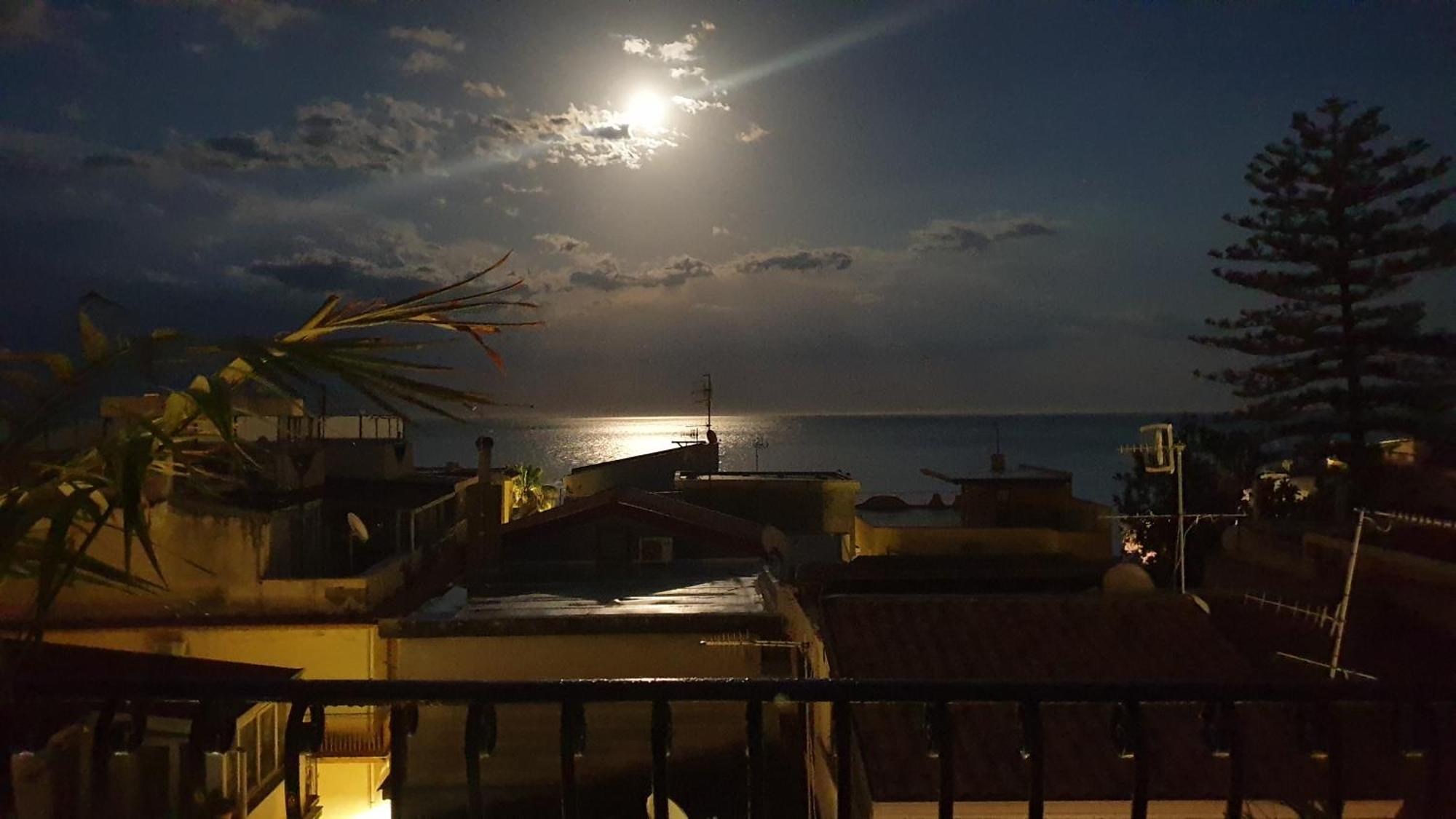 Terrazza Enjoy Apartment Letojanni Cameră foto