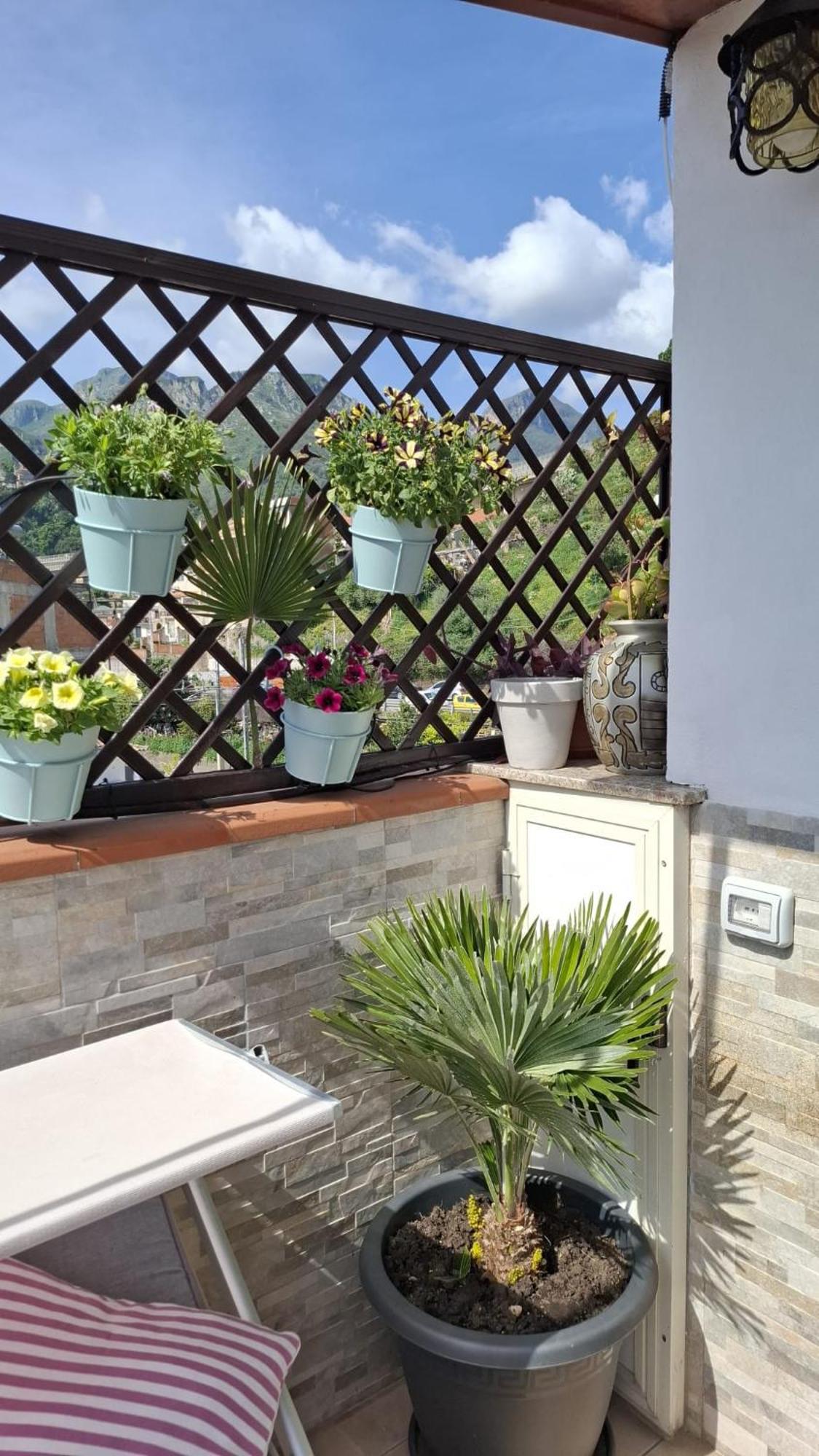 Terrazza Enjoy Apartment Letojanni Exterior foto